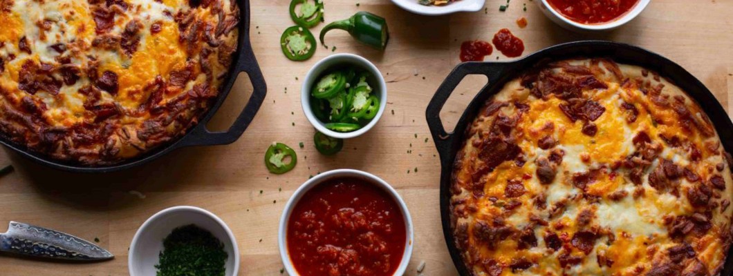 Pizza z serem i boczkiem