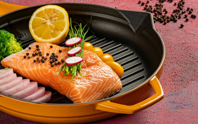 emailiran-chugunen-gril-tigan-hosse-kragal-5