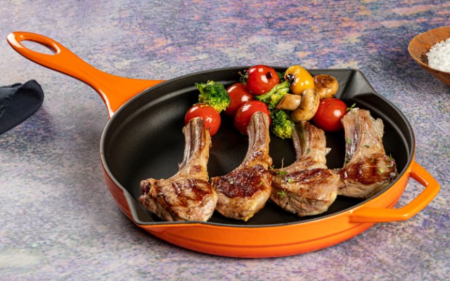 emailiran-chugunen-tigan-hosse-kragal-10